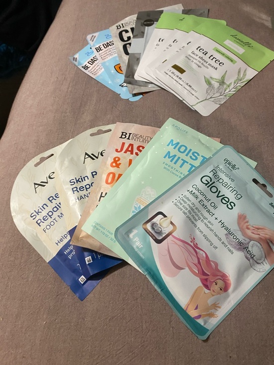 Huge Skin Care Lot - Picture 2 of 5